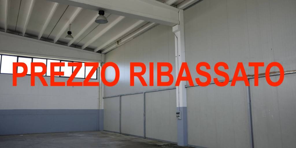 locale commerciale in vendita a San Giovanni in Persiceto in zona Budrie