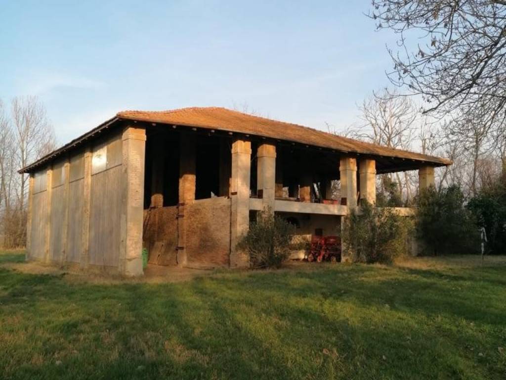 casale in vendita a San Giovanni in Persiceto