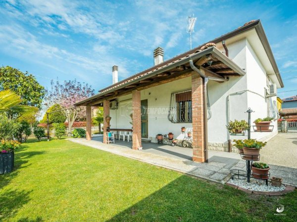 casa indipendente in vendita a San Giovanni in Persiceto in zona Arginone