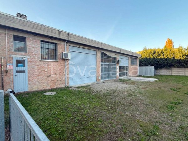 locale commerciale in vendita a San Giovanni in Persiceto