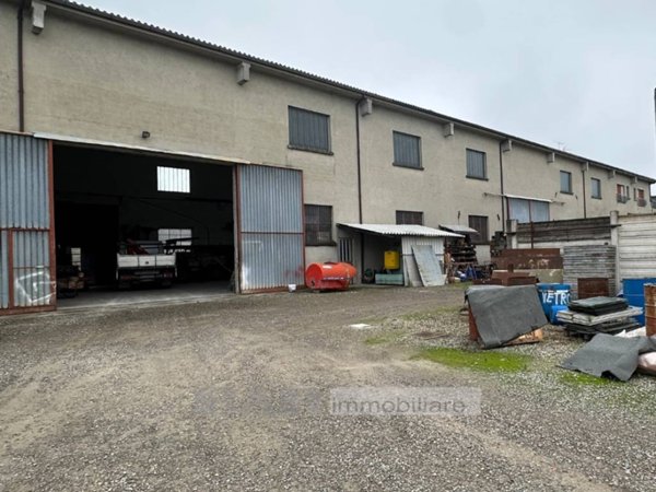 locale commerciale in vendita a San Giovanni in Persiceto