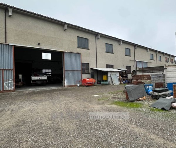 locale commerciale in vendita a San Giovanni in Persiceto