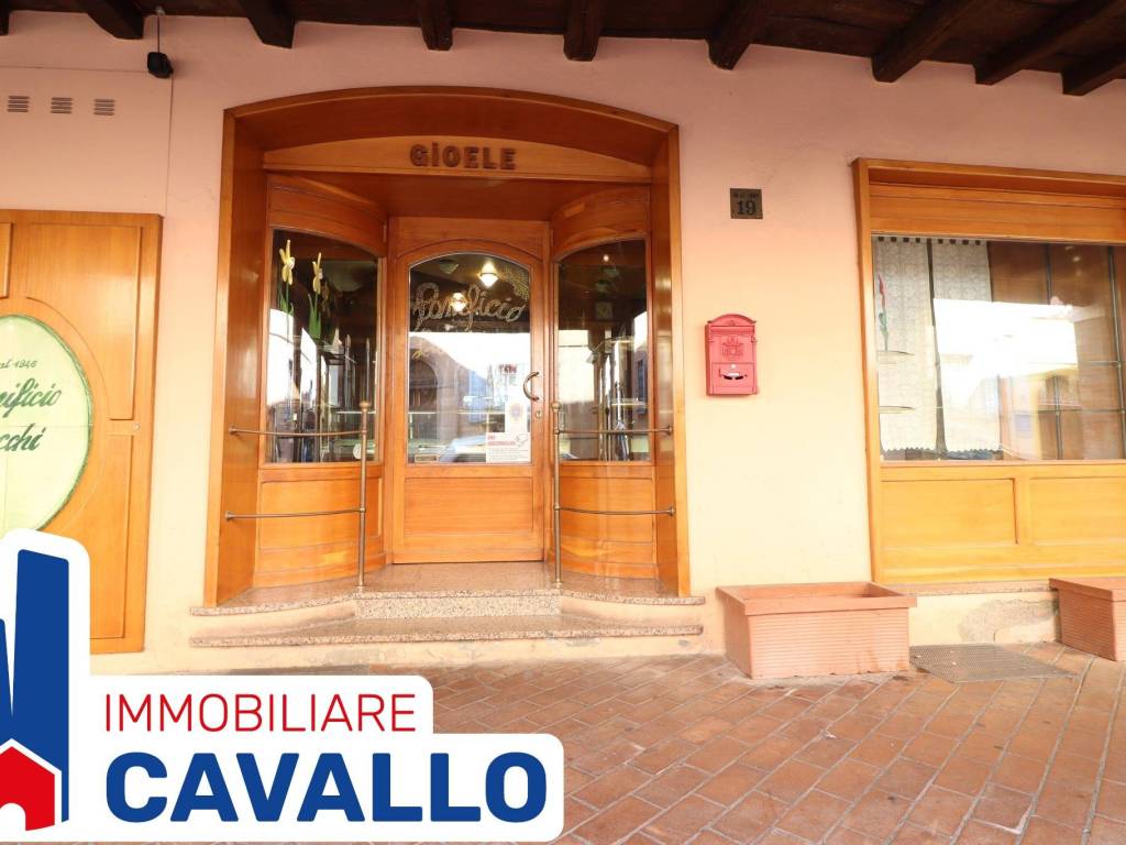 negozio in vendita a San Giovanni in Persiceto