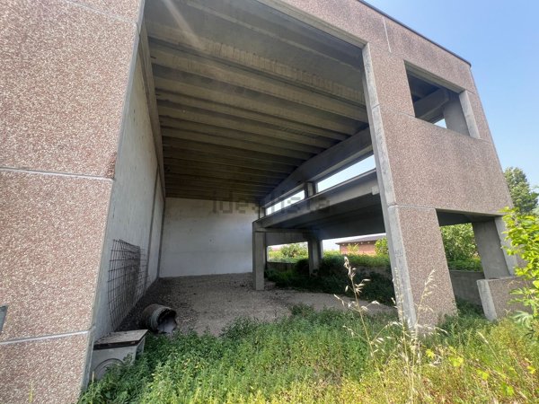 ufficio in vendita a San Giovanni in Persiceto in zona Budrie