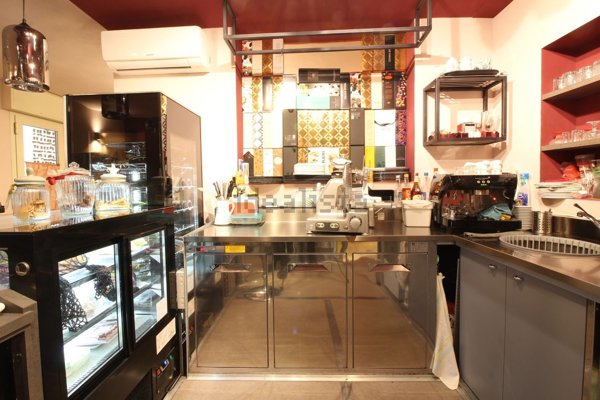 negozio in vendita a San Giovanni in Persiceto