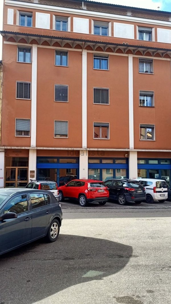 locale commerciale in vendita a San Giovanni in Persiceto