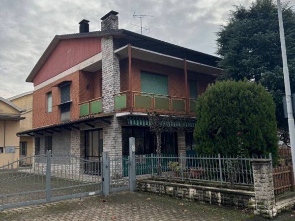 casa indipendente in vendita a San Giovanni in Persiceto in zona Decima