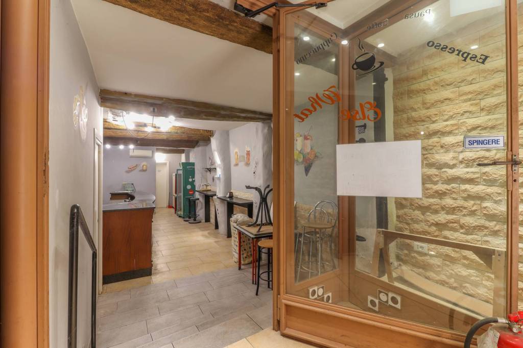 negozio in vendita a San Giovanni in Persiceto