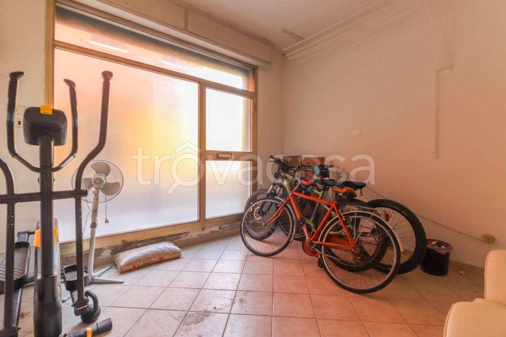 negozio in vendita a San Giovanni in Persiceto