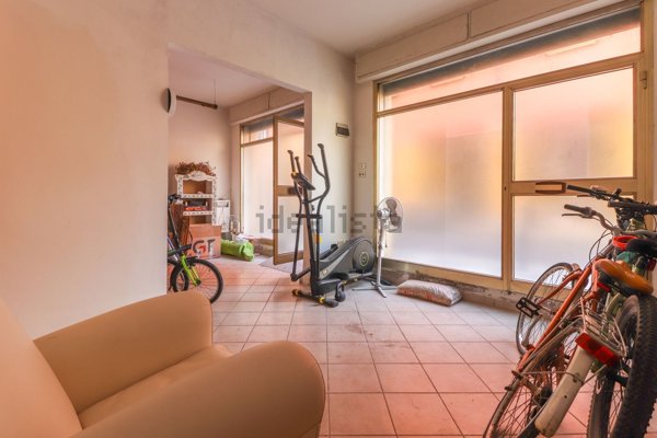 locale commerciale in vendita a San Giovanni in Persiceto