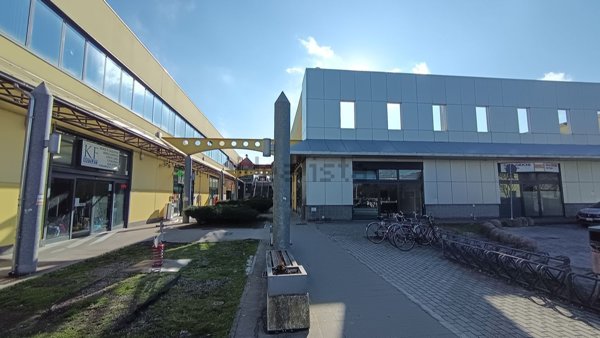 negozio in vendita a San Giovanni in Persiceto