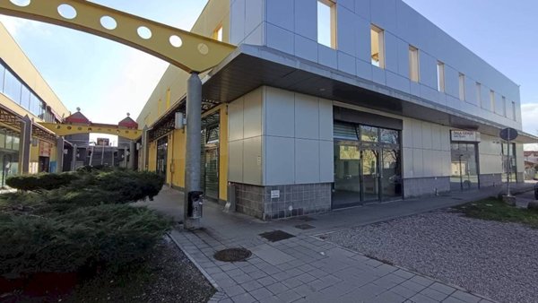 negozio in vendita a San Giovanni in Persiceto