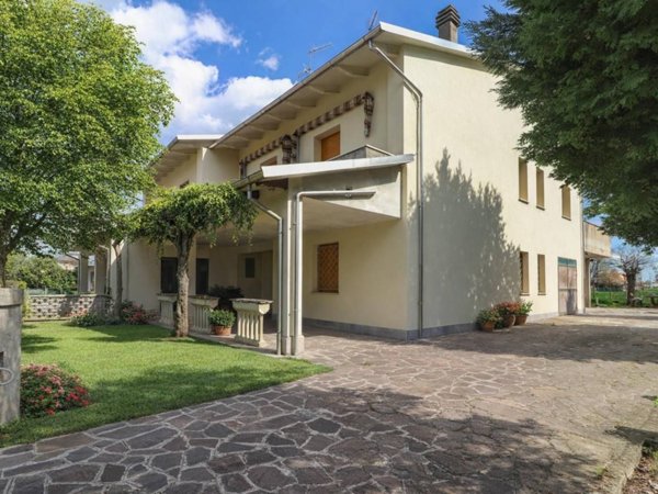 casa indipendente in vendita a San Giovanni in Persiceto in zona Arginone