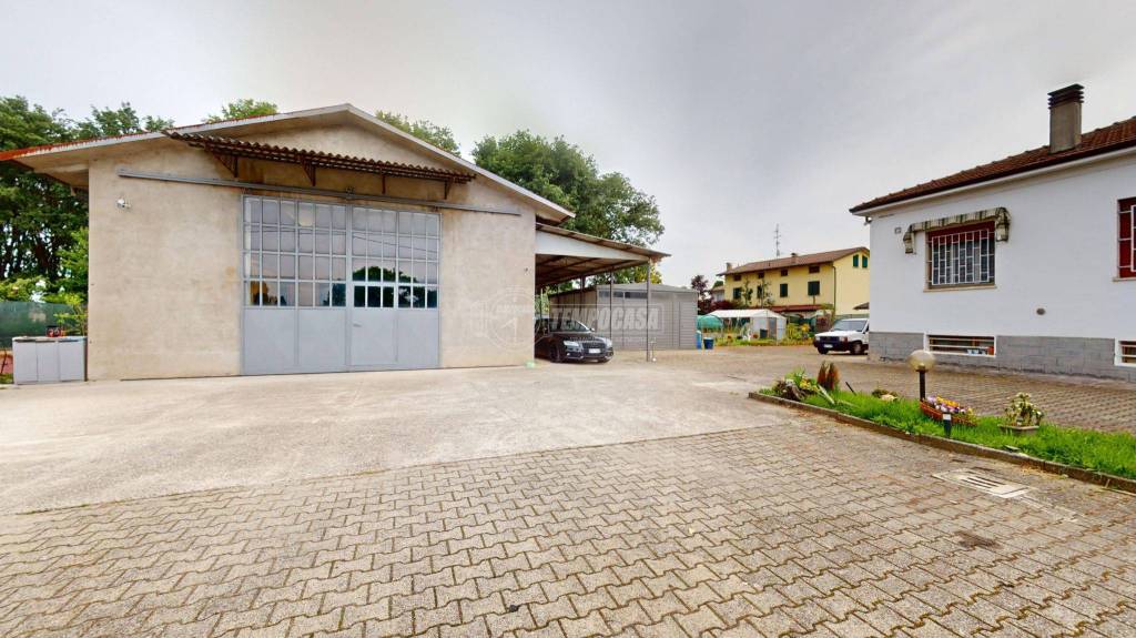 locale di sgombero in vendita a San Giovanni in Persiceto