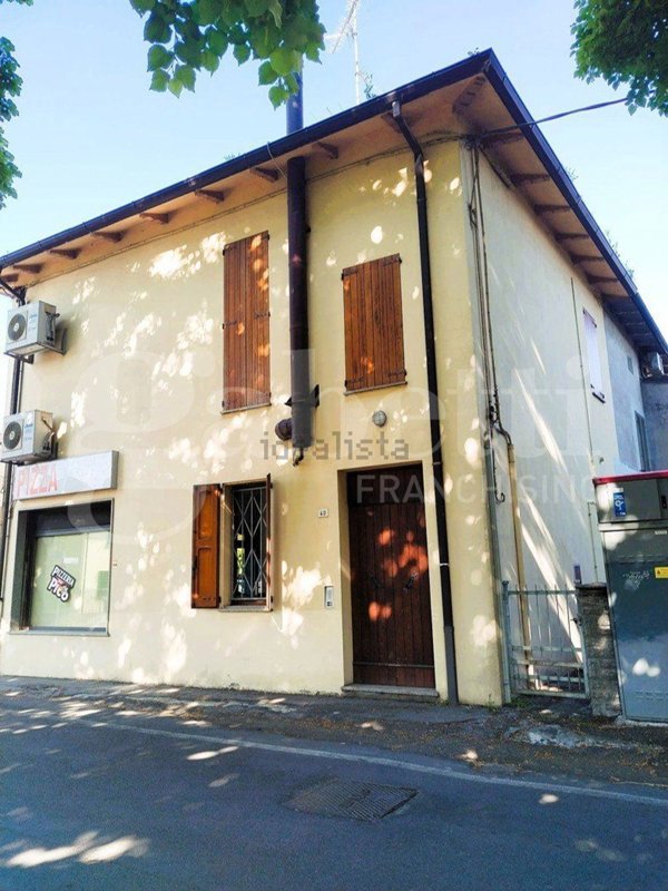 negozio in vendita a San Giovanni in Persiceto in zona Decima