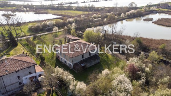 casale in vendita a San Giovanni in Persiceto