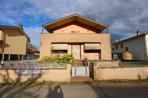 casa indipendente in vendita a San Giovanni in Persiceto in zona Decima