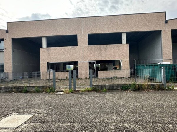 locale commerciale in vendita a San Giovanni in Persiceto