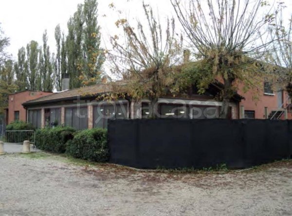 negozio in vendita a San Giovanni in Persiceto