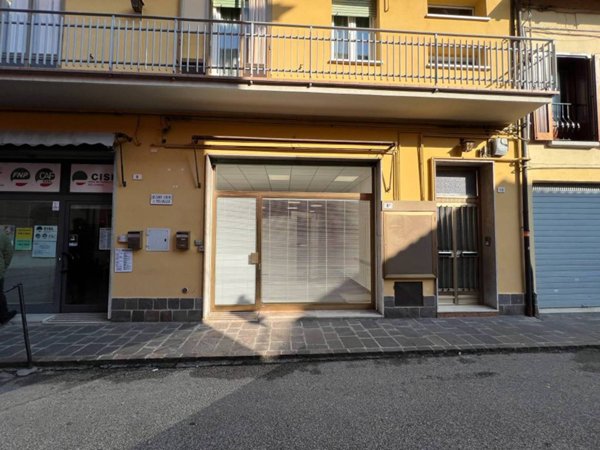 negozio in vendita a San Giovanni in Persiceto
