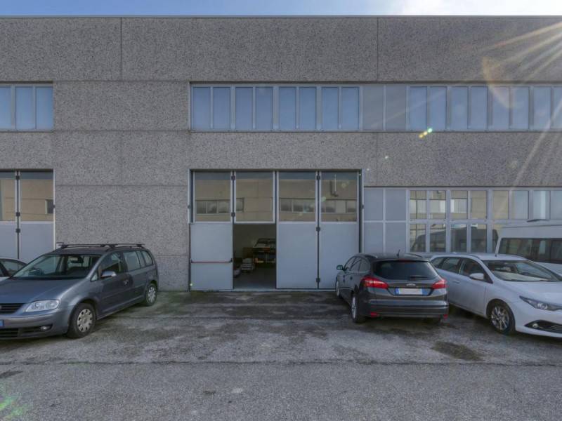 capannone in vendita a San Lazzaro di Savena
