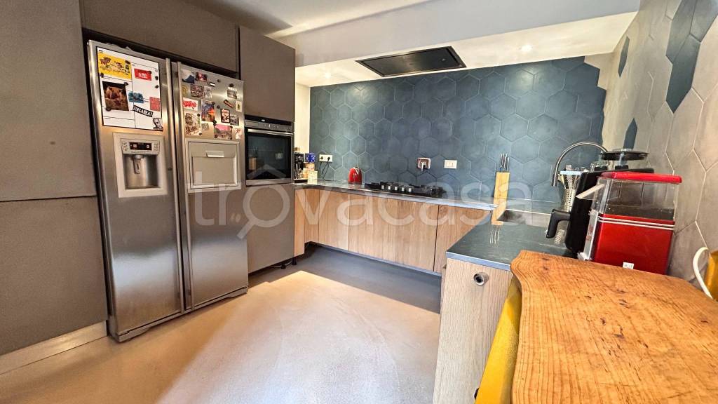 casa indipendente in vendita a San Lazzaro di Savena in zona Castel dei Britti