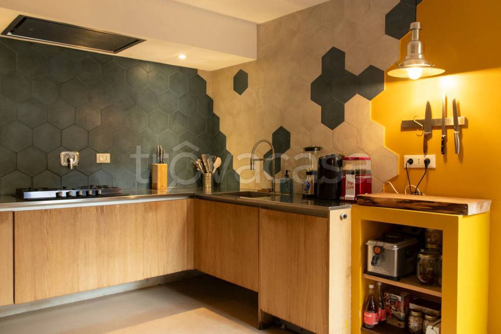 casa indipendente in vendita a San Lazzaro di Savena in zona Castel dei Britti