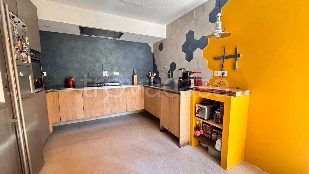 casa indipendente in vendita a San Lazzaro di Savena in zona Castel dei Britti