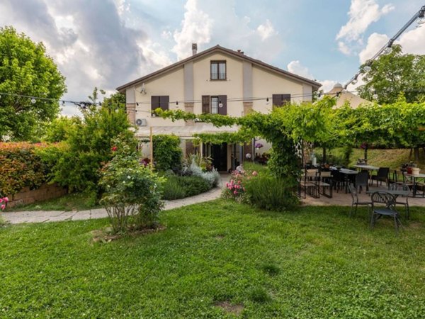 negozio in vendita a San Lazzaro di Savena
