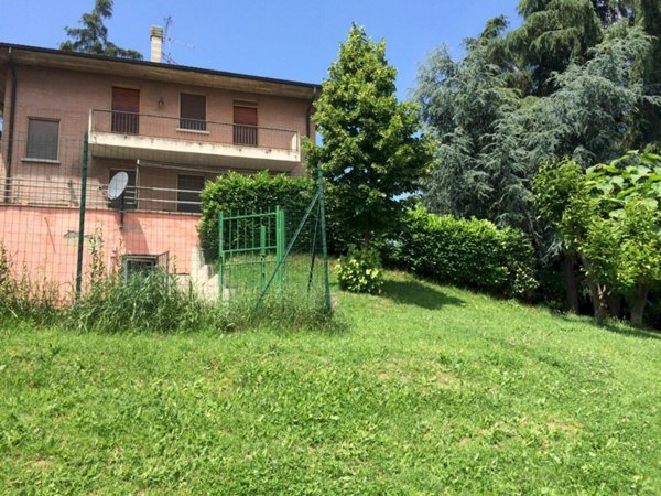 casa indipendente a San Lazzaro di Savena in zona Martiri di Pizzocalvo