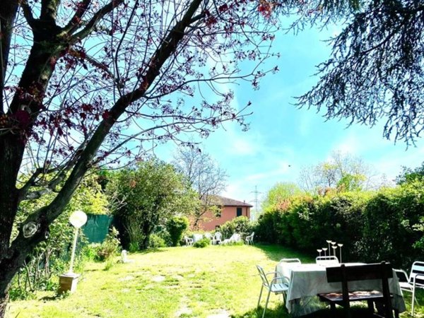 casa indipendente a San Lazzaro di Savena in zona Martiri di Pizzocalvo