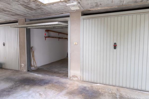 locale di sgombero in vendita a San Lazzaro di Savena