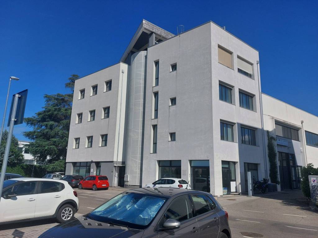 ufficio in vendita a San Lazzaro di Savena in zona Idice