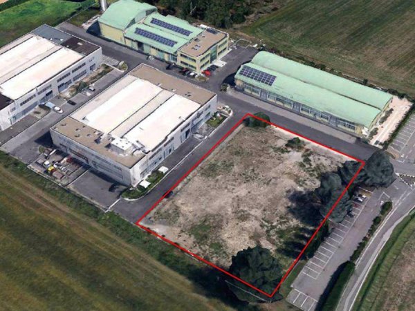 locale commerciale in vendita a San Lazzaro di Savena in zona Pulce