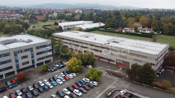 locale commerciale in vendita a San Lazzaro di Savena