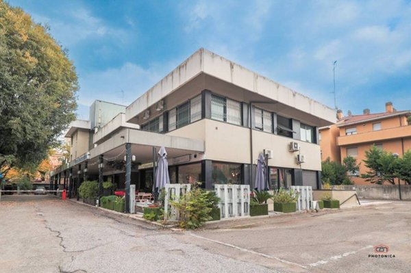 negozio in vendita a San Lazzaro di Savena