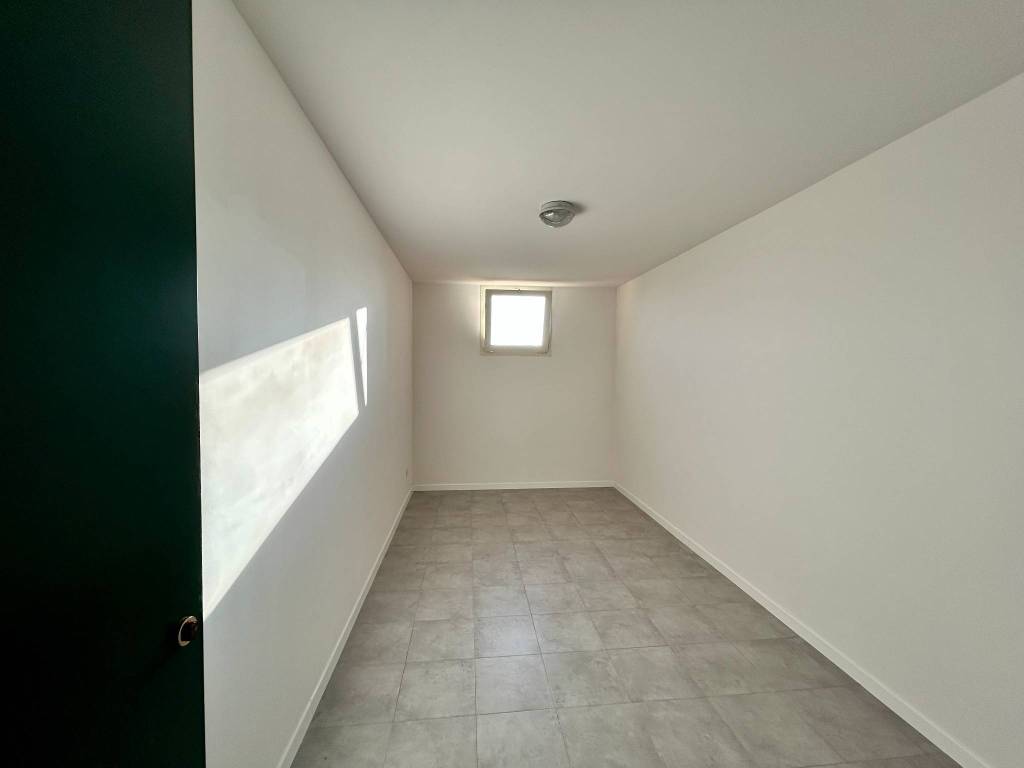 locale commerciale in vendita a San Lazzaro di Savena