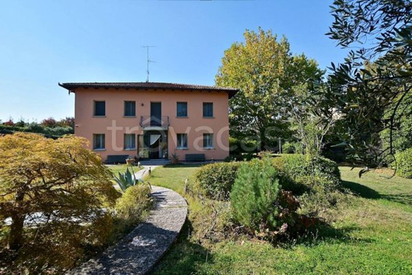 casa indipendente a San Lazzaro di Savena in zona Martiri di Pizzocalvo