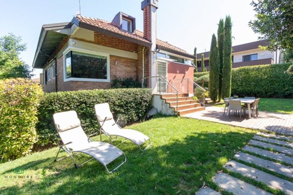 casa indipendente a San Lazzaro di Savena in zona Martiri di Pizzocalvo