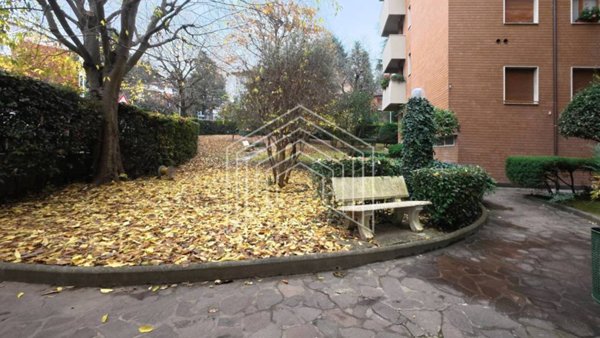 negozio in vendita a San Lazzaro di Savena in zona Ponticella