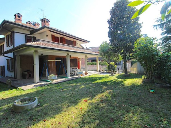 casa indipendente a San Lazzaro di Savena in zona Martiri di Pizzocalvo