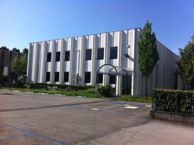 locale commerciale in vendita a San Lazzaro di Savena