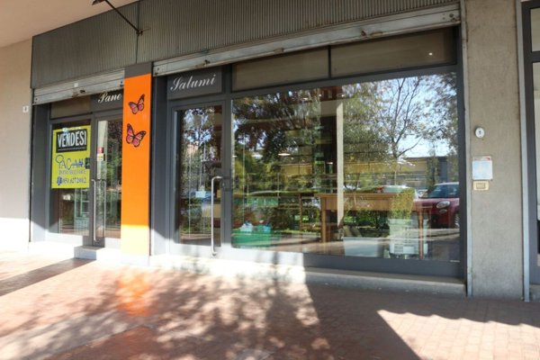 locale commerciale in vendita a San Lazzaro di Savena
