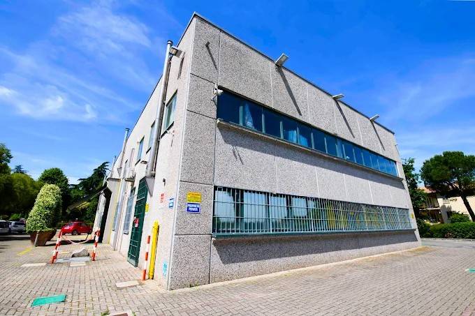 negozio in vendita a San Lazzaro di Savena in zona Idice