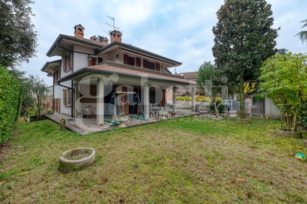 appartamento in vendita a San Lazzaro di Savena in zona Martiri di Pizzocalvo