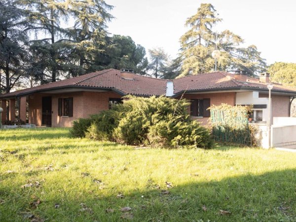 villa in vendita a San Lazzaro di Savena in zona Martiri di Pizzocalvo