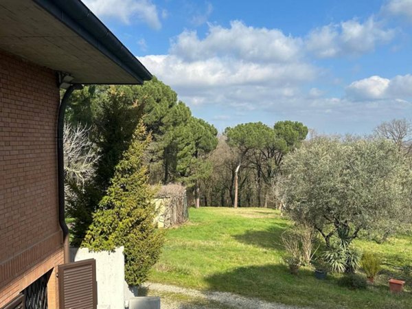 villa in vendita a San Lazzaro di Savena in zona Martiri di Pizzocalvo