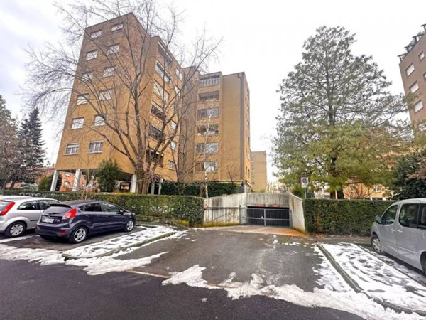 negozio in vendita a San Lazzaro di Savena