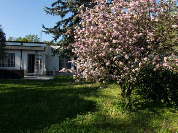 casa indipendente a San Lazzaro di Savena in zona Martiri di Pizzocalvo