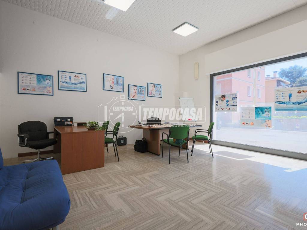 negozio in vendita a San Lazzaro di Savena